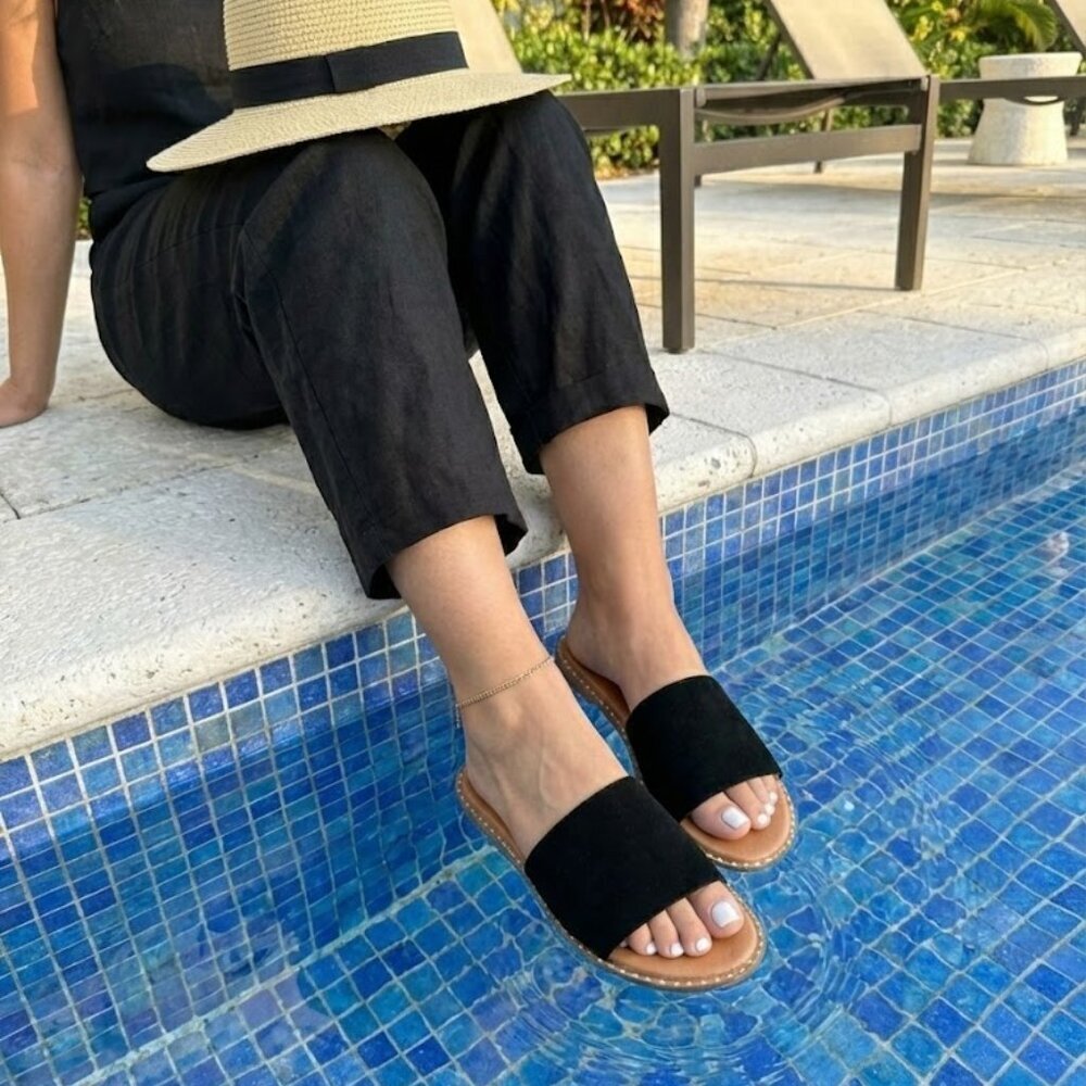 NWT Top Moda Black Velvet Studded Slide Sandals Flat Summer Slip On - Picture 2 of 8